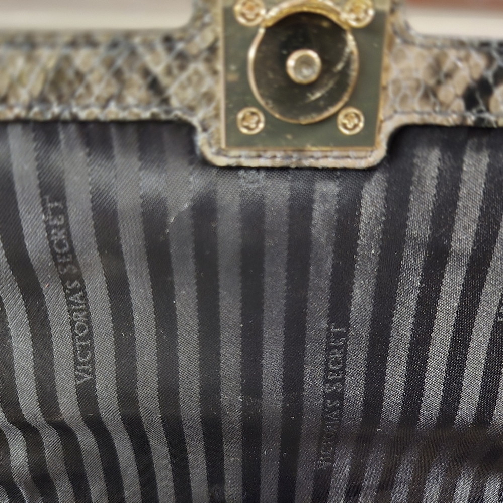 Victoria Secrets Purse - Picture 7 of 8
